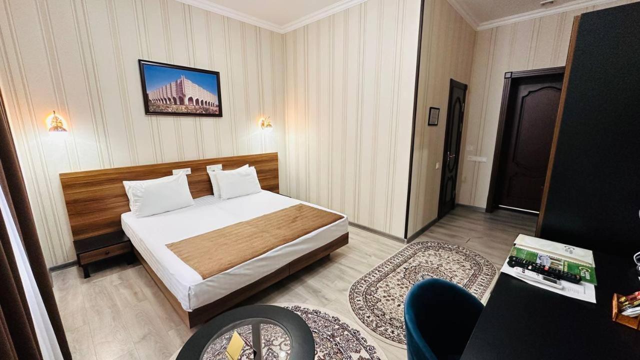 Garden Plaza Bukhara Hotel Bagian luar foto